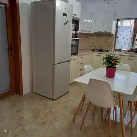 Casa Saturn